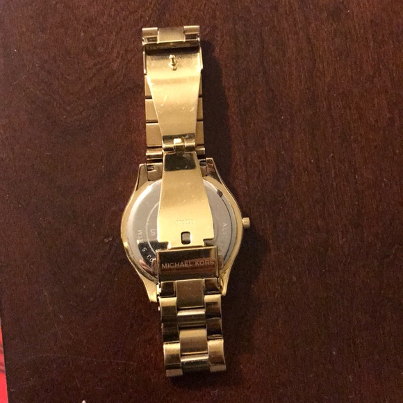 Michael Kors Unisex Slim Runway Gold-Tone Watch - Picture 3 of 4